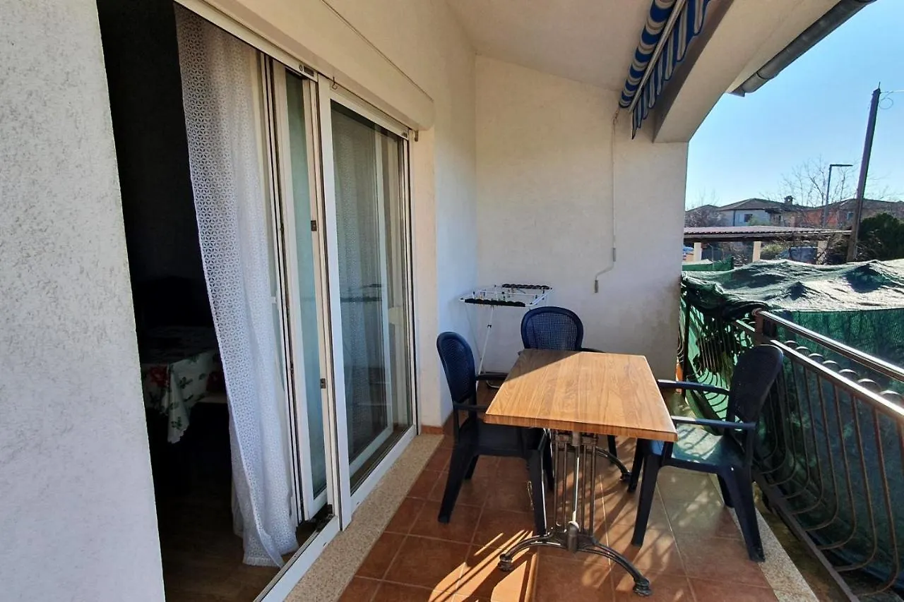 Apartments Labinac In Vabriga With Garden Close To Sea Тар