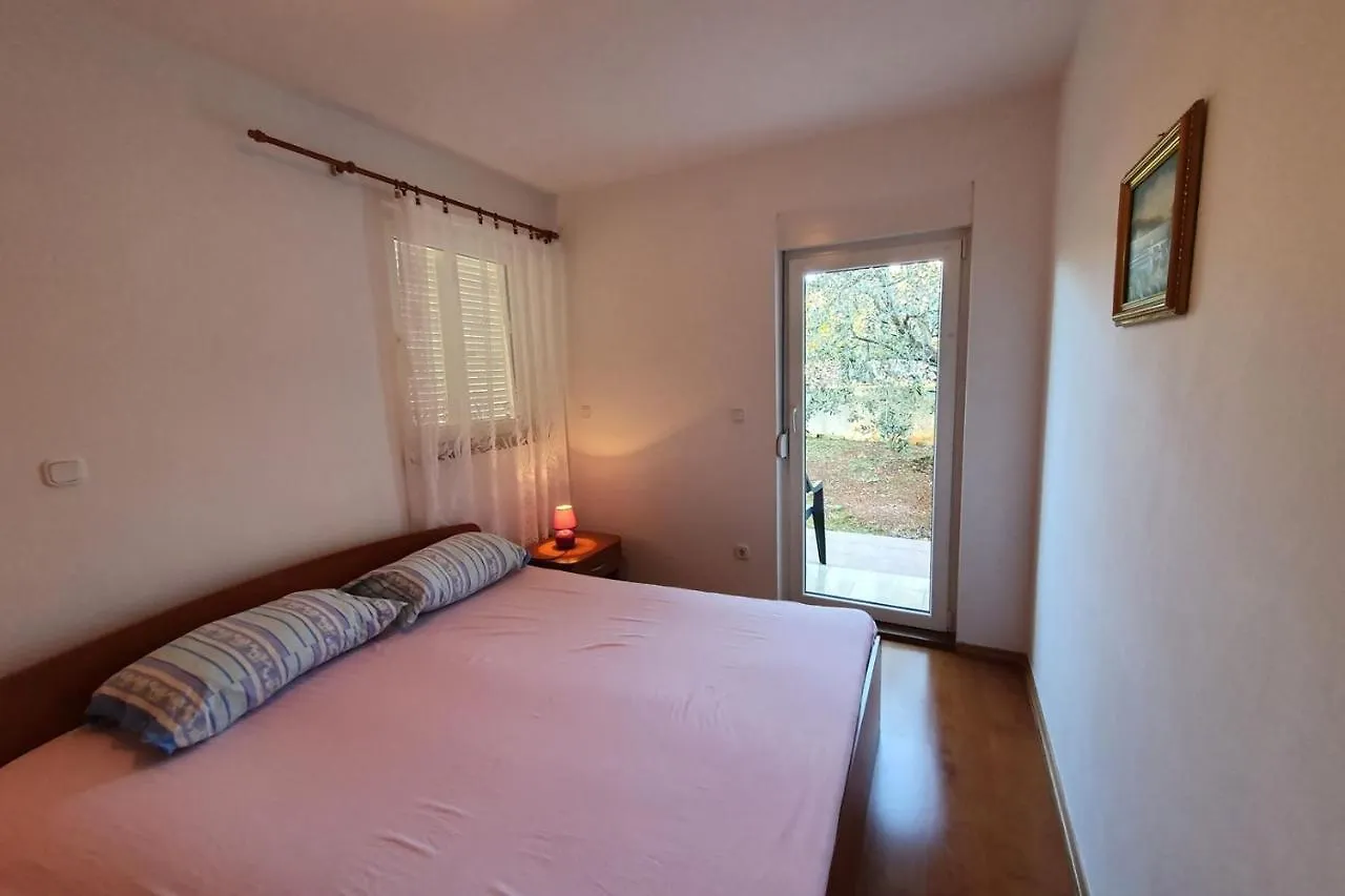 Apartments Labinac In Vabriga With Garden Close To Sea Tar-Vabriga 0*,